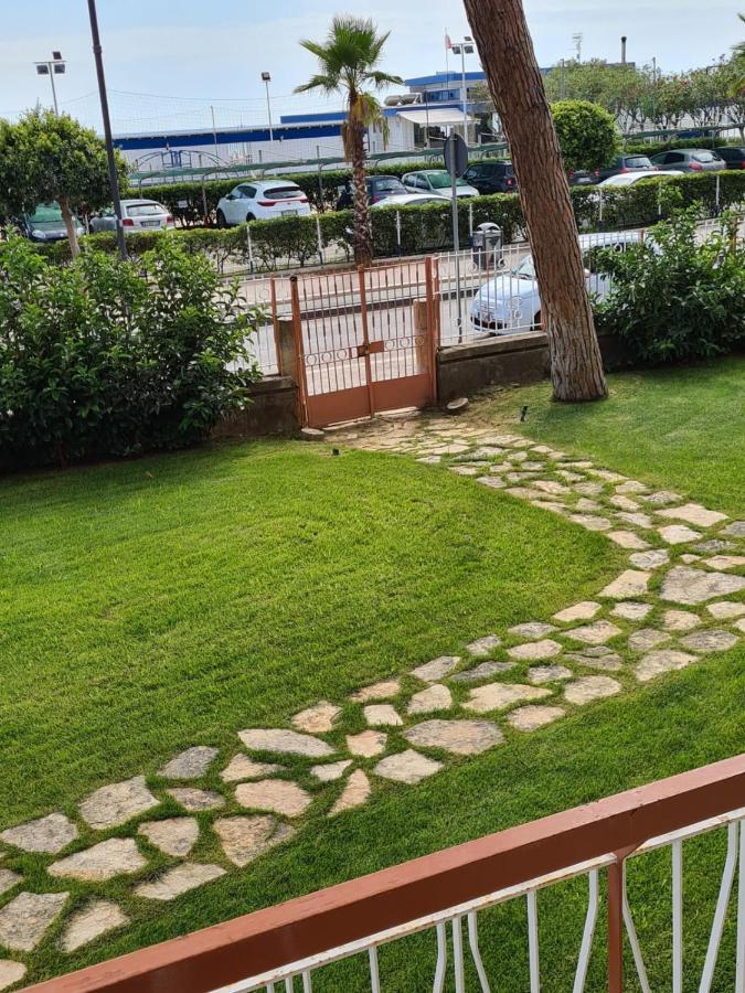 La Pioggia Nel Pineto Apartment กาเอตา ภายนอก รูปภาพ