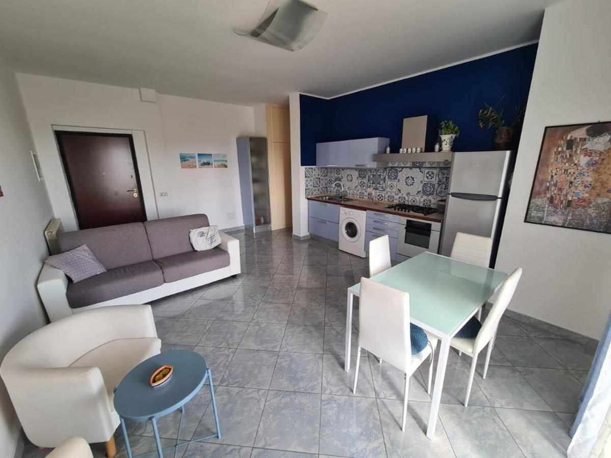 La Pioggia Nel Pineto Apartment กาเอตา ภายนอก รูปภาพ